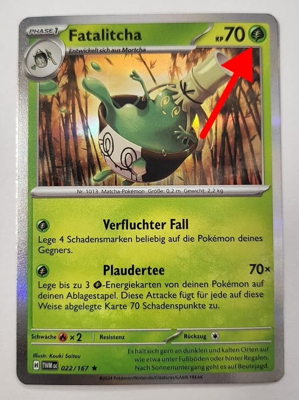 Pokémon-Sammelkarte von Fatalitcha mit 70 KP. Die Karte gehört zum Pflanzen-Typ, was durch das grüne Blattsymbol in der oberen rechten Ecke angezeigt wird. Eine rote Pfeilmarkierung hebt diesen Bereich hervor.